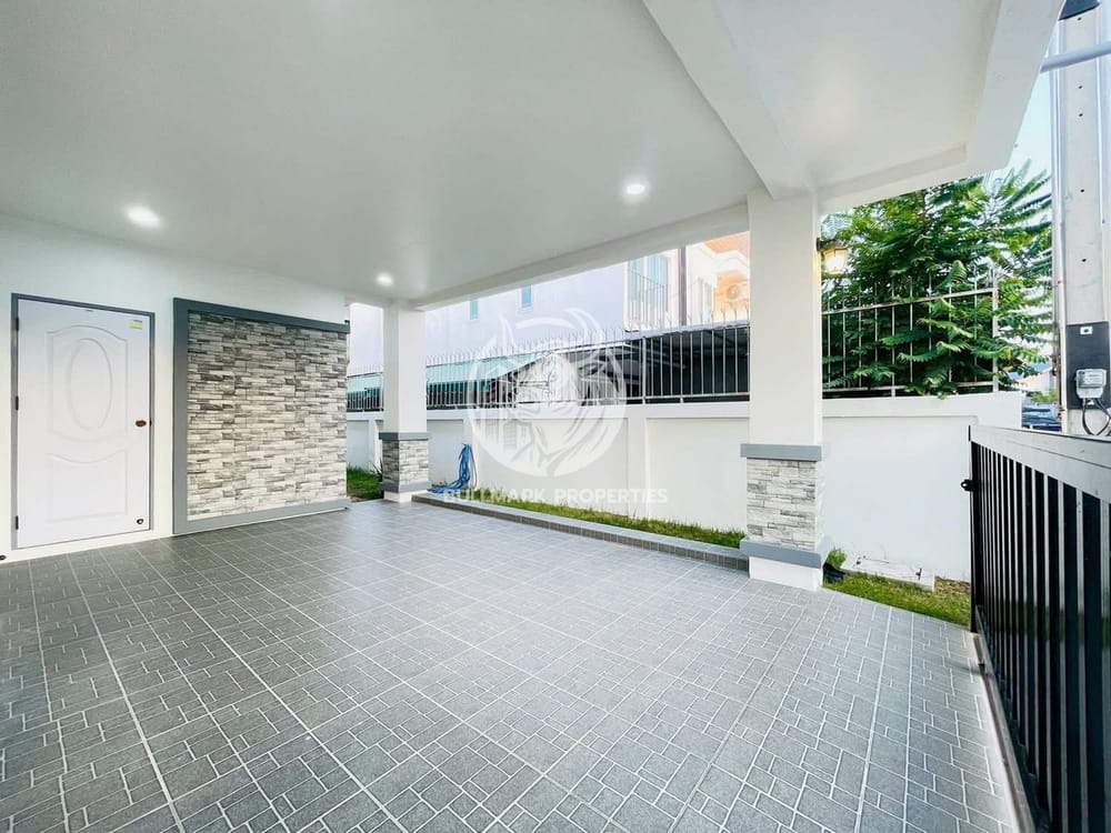 3-bedroom-house-with-city-view-in-east-pattaya-for-sale-bmh2099