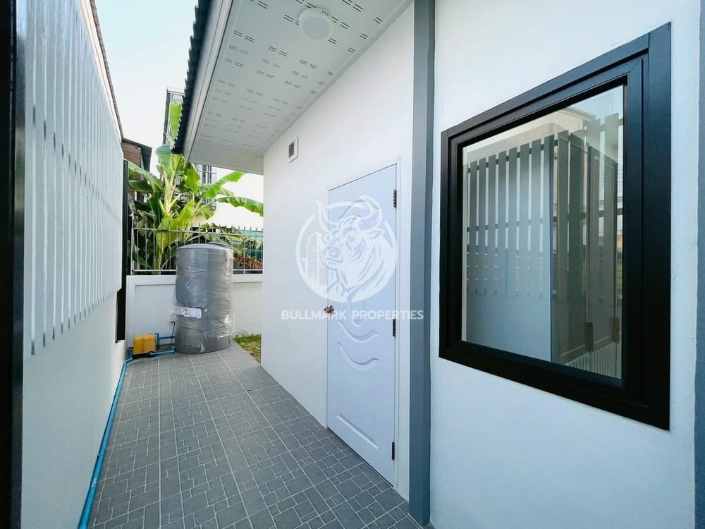 3-bedroom-house-with-city-view-in-east-pattaya-for-sale-bmh2099