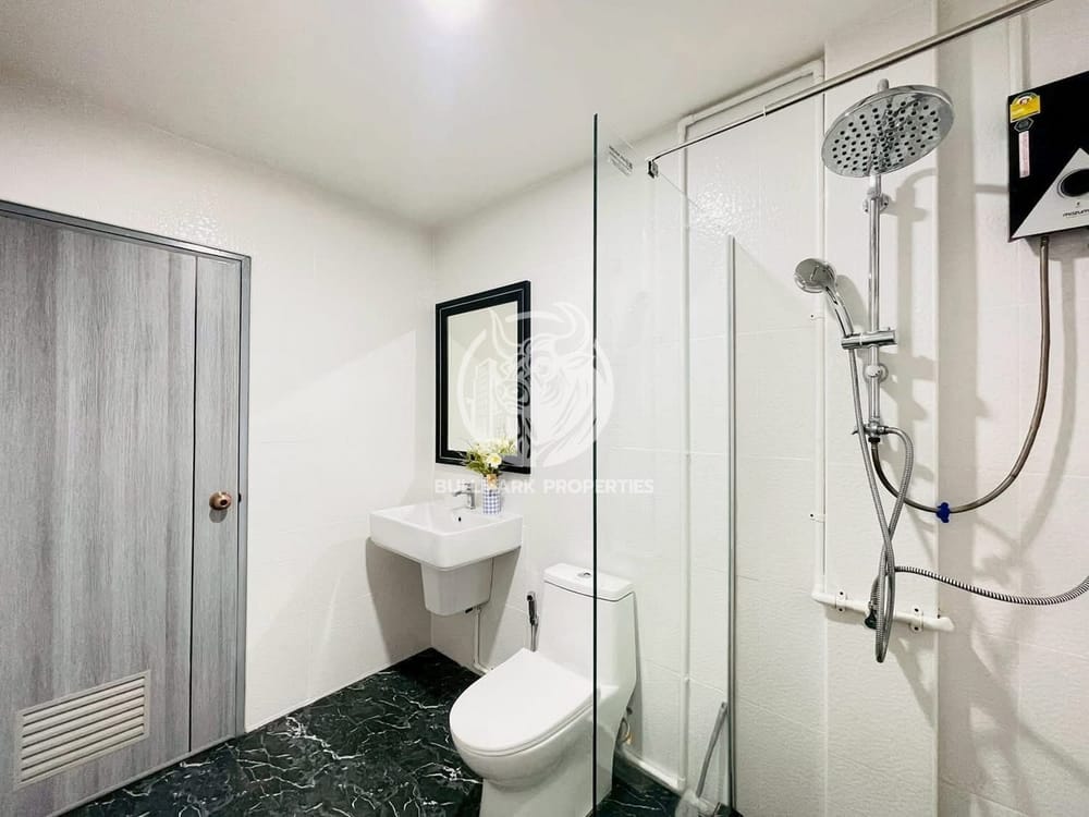 3-bedroom-house-with-city-view-in-east-pattaya-for-sale-bmh2099