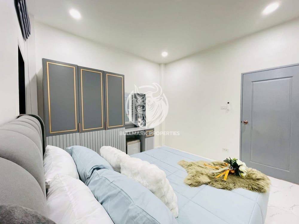 3-bedroom-house-with-city-view-in-east-pattaya-for-sale-bmh2099