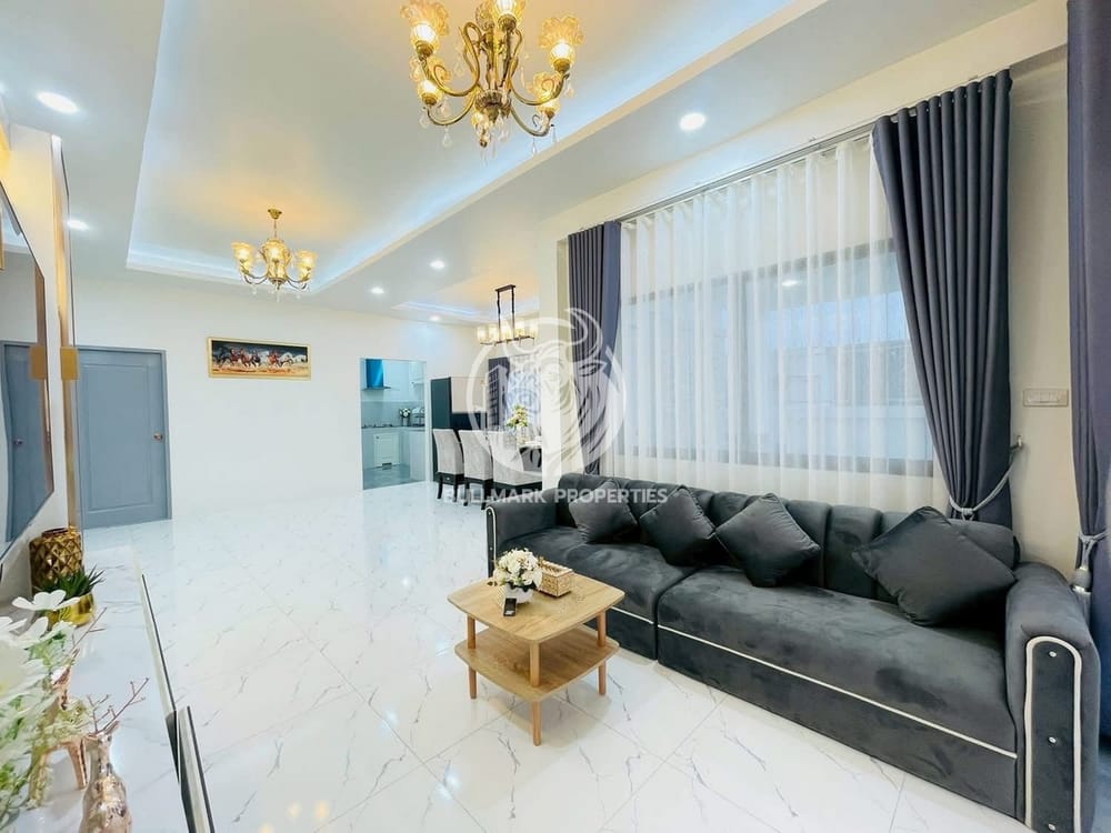 3-bedroom-house-with-city-view-in-east-pattaya-for-sale-bmh2099