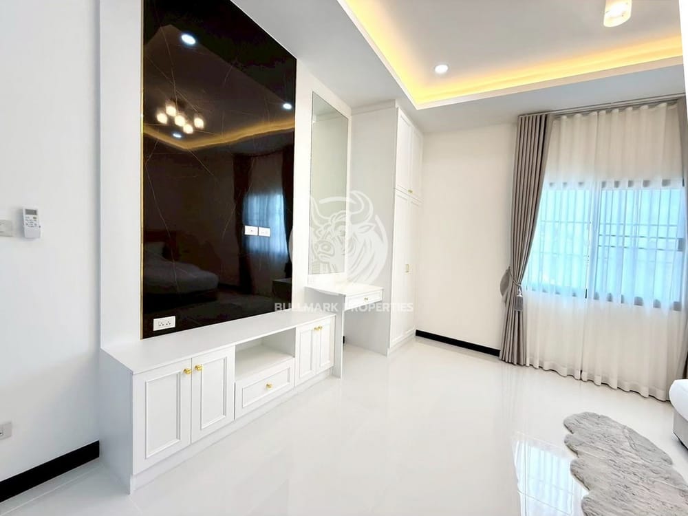 spacious-4-bedroom-house-for-rent-in-east-pattaya-with-city-view-bmh2100