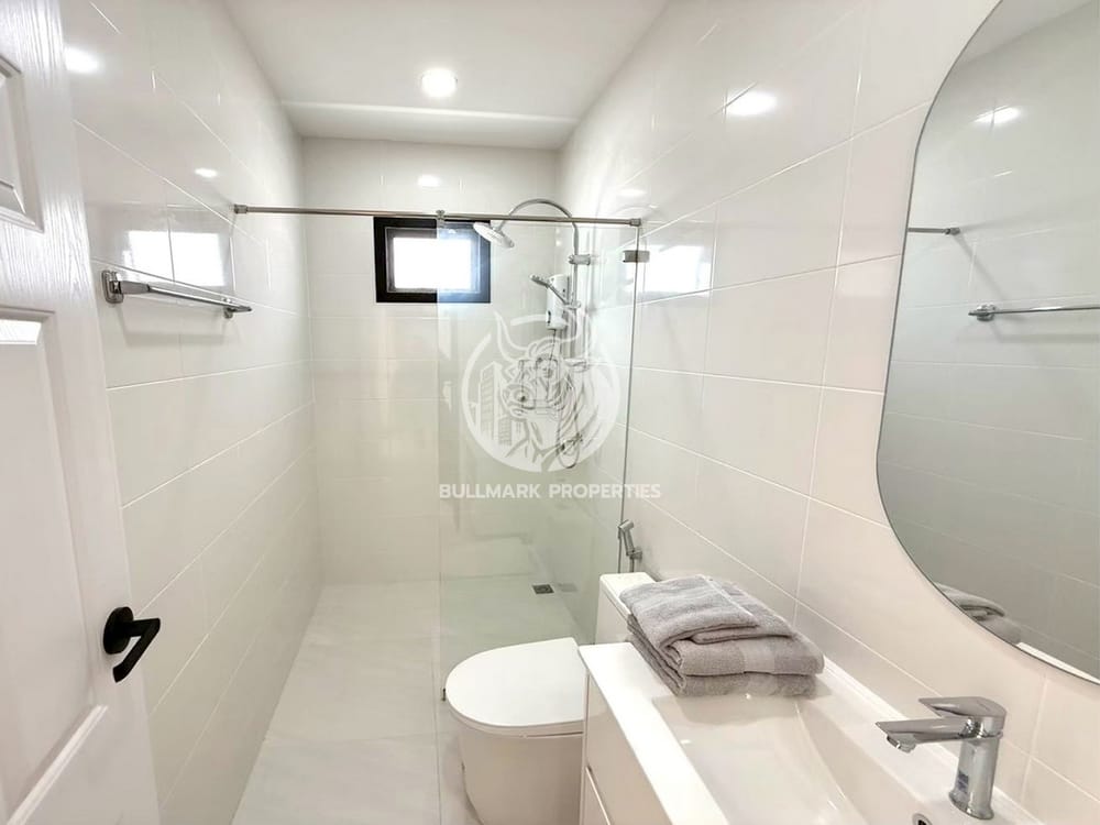 spacious-4-bedroom-house-for-rent-in-east-pattaya-with-city-view-bmh2100