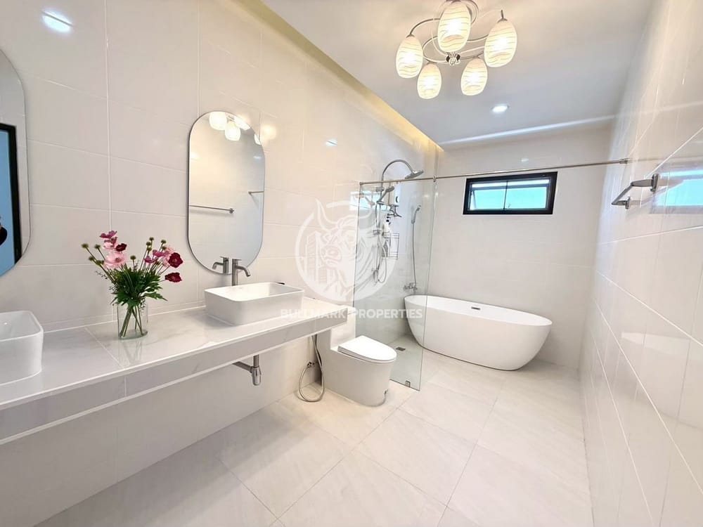 spacious-4-bedroom-house-for-rent-in-east-pattaya-with-city-view-bmh2100