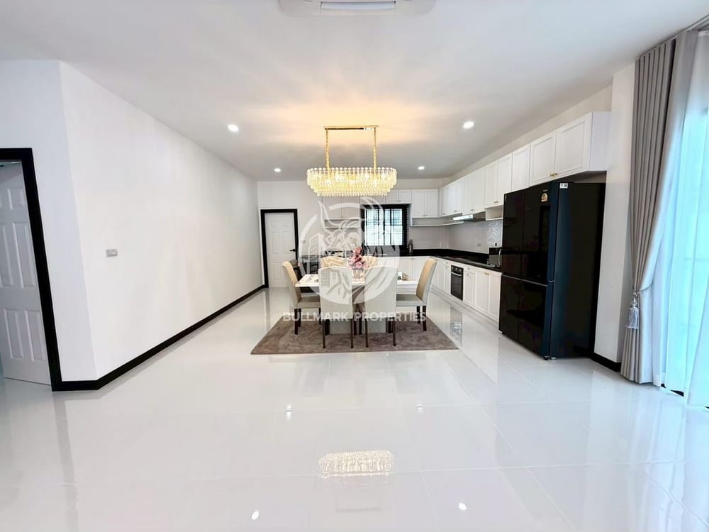 spacious-4-bedroom-house-for-rent-in-east-pattaya-with-city-view-bmh2100