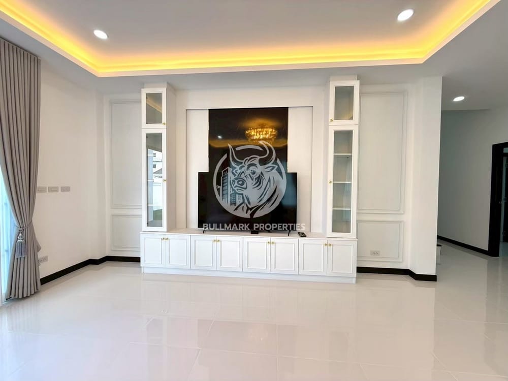 spacious-4-bedroom-house-for-rent-in-east-pattaya-with-city-view-bmh2100