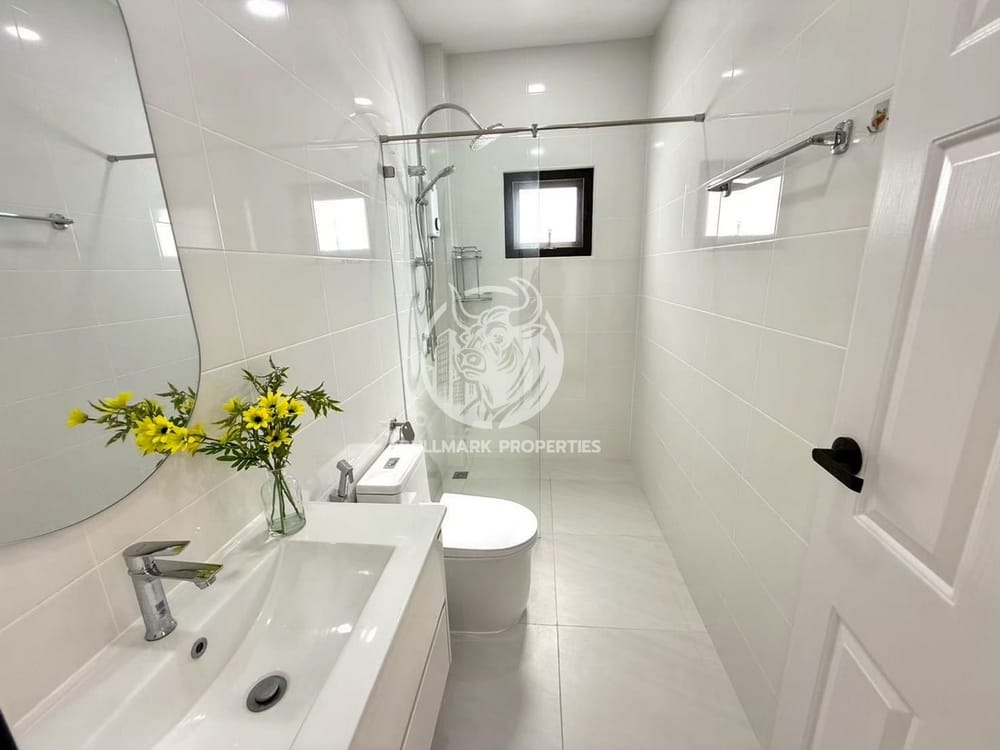 spacious-4-bedroom-house-for-rent-in-east-pattaya-with-city-view-bmh2100