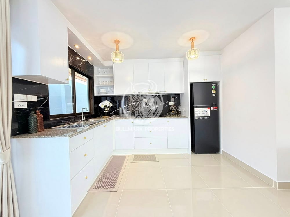 spacious-3-bedroom-house-with-city-view-in-na-kluea-pattaya-for-sale-bmh2101