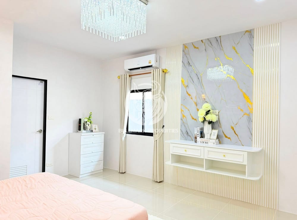 spacious-3-bedroom-house-with-city-view-in-na-kluea-pattaya-for-sale-bmh2101