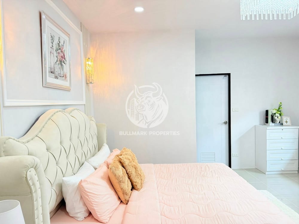spacious-3-bedroom-house-with-city-view-in-na-kluea-pattaya-for-sale-bmh2101