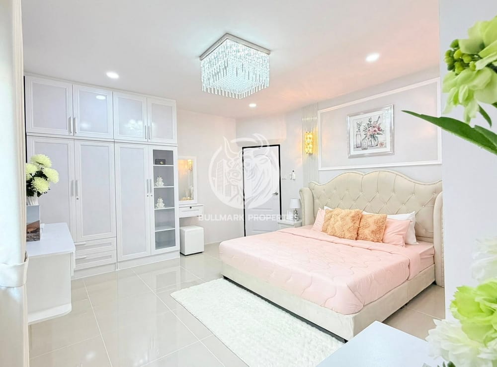 spacious-3-bedroom-house-with-city-view-in-na-kluea-pattaya-for-sale-bmh2101