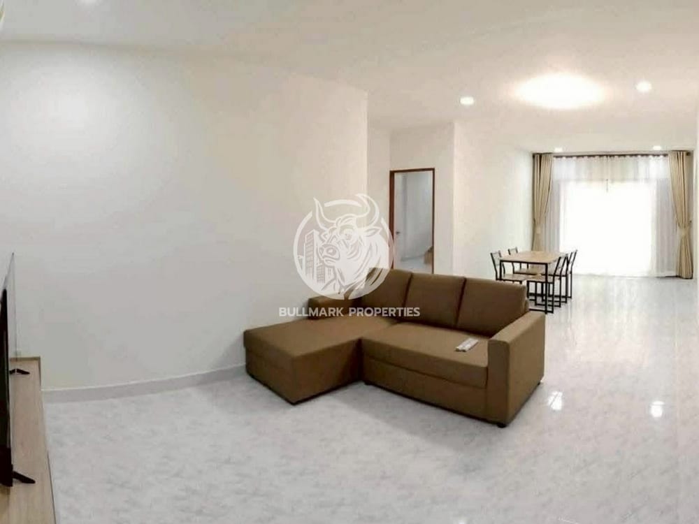 spacious-5-bedroom-house-for-rent-in-wantana-village-pattaya-city-bmh2103