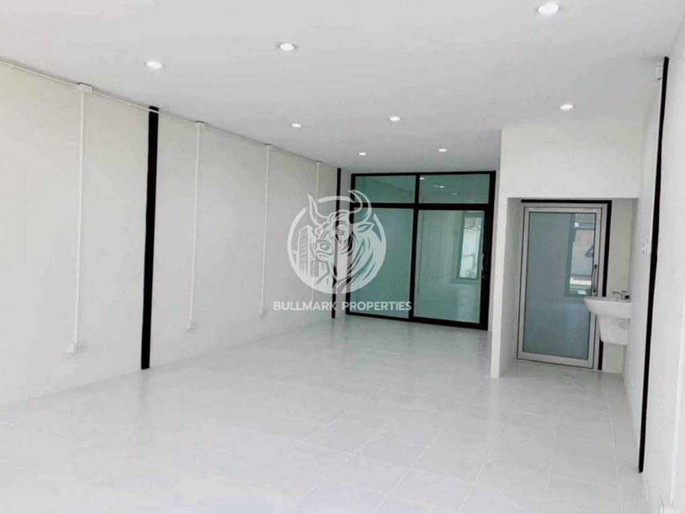 spacious-5-bedroom-house-for-rent-in-wantana-village-pattaya-city-bmh2103