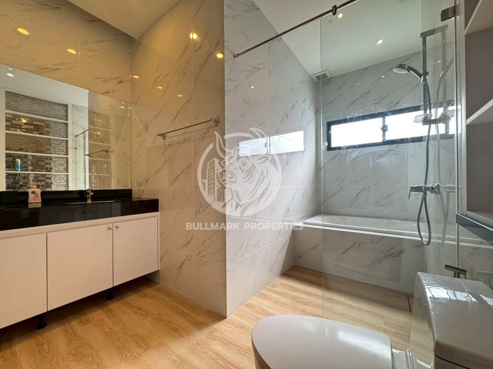 pet-friendly-3-bedroom-pool-villa-for-rent-at-baan-pattaya-6-huay-yai-bmh2105