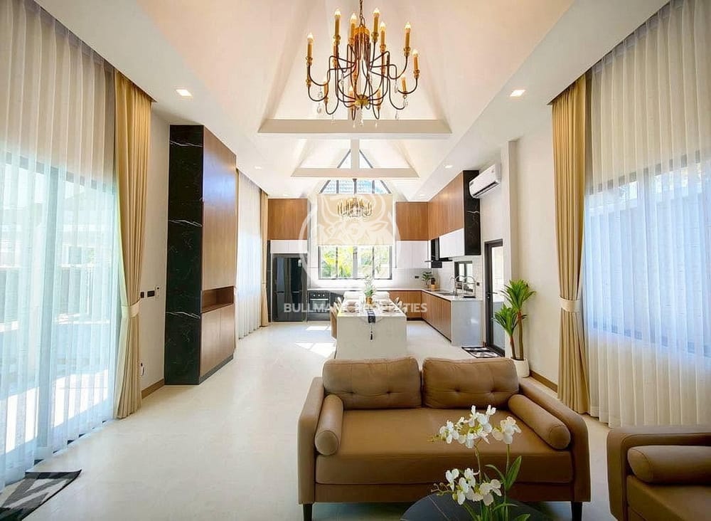 3-bedroom-house-for-sale-in-east-pattaya-with-air-conditioning-bmh2119