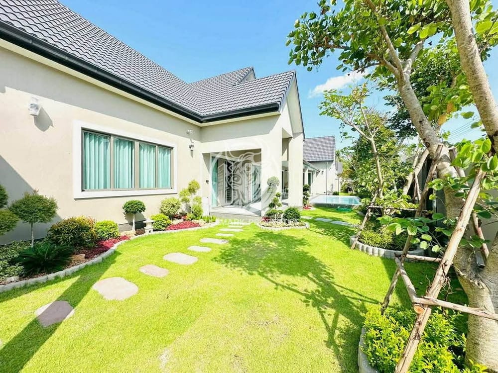 spacious-4-bedroom-house-for-sale-in-east-pattaya-with-air-conditioning-bmh2120