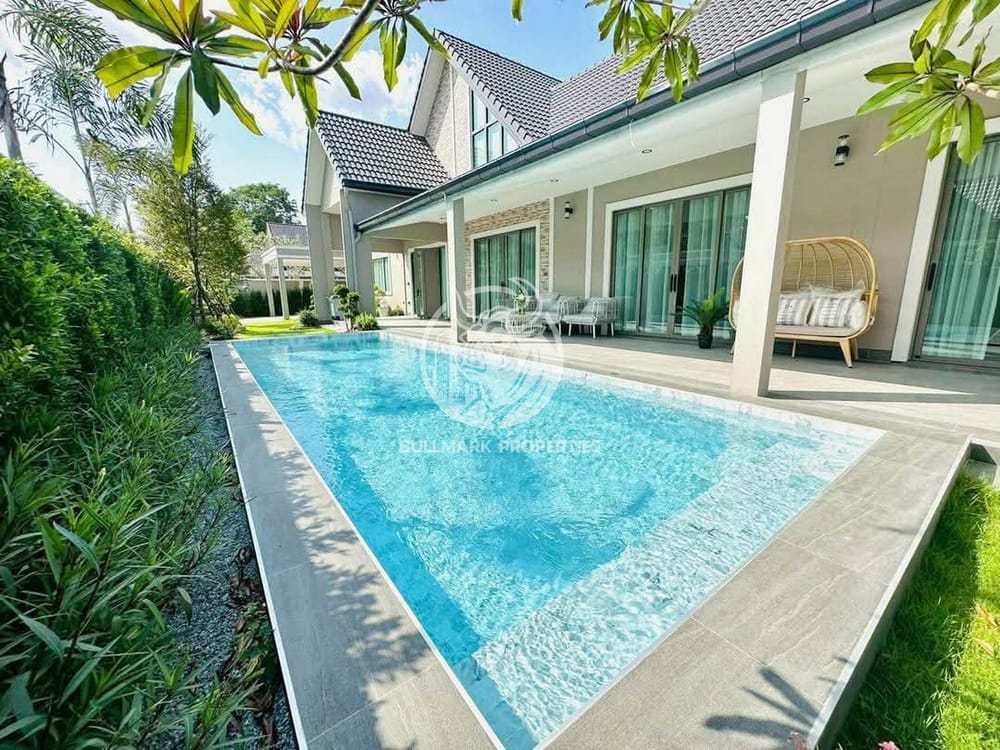 spacious-4-bedroom-house-for-sale-in-east-pattaya-with-air-conditioning-bmh2120
