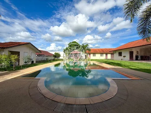 spacious-6-bedroom-house-for-sale-in-east-pattaya-with-air-conditioning-bmh2130