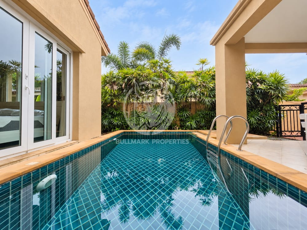 modern-3-bedroom-pool-villa-for-rent-at-silk-road-place-chaiyapruk-2-bmh2139