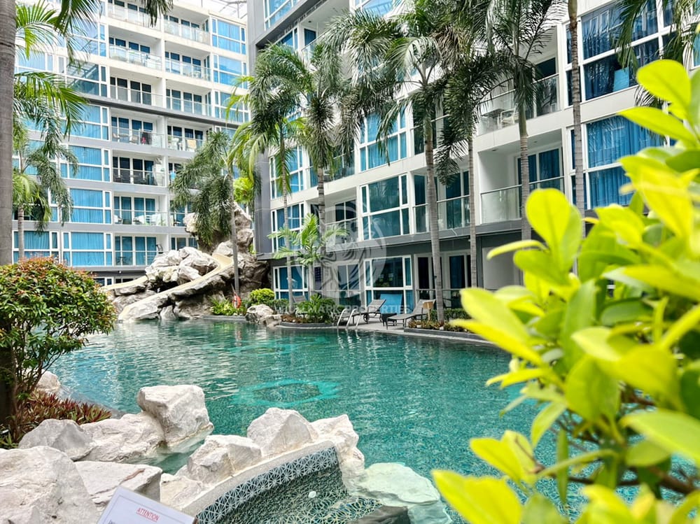 studio-with-pool-view-in-a-heart-of-pattaya-area-bmc1158