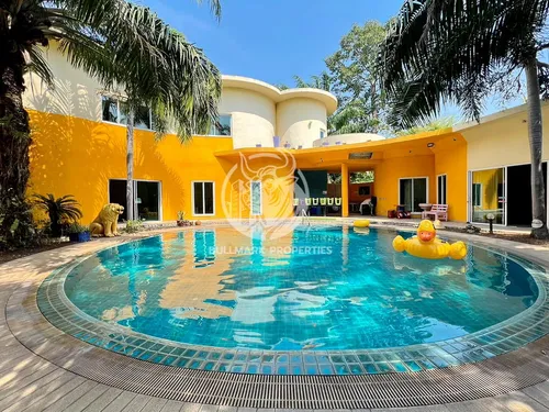 4-bedroom-house-for-sale-and-rent-at-full-moon-house-east-pattaya-bmh1469