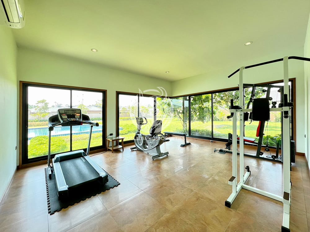stylish-single-storey-home-in-baan-pattaya-5-near-huay-yai-and-golf-courses-bmh1525