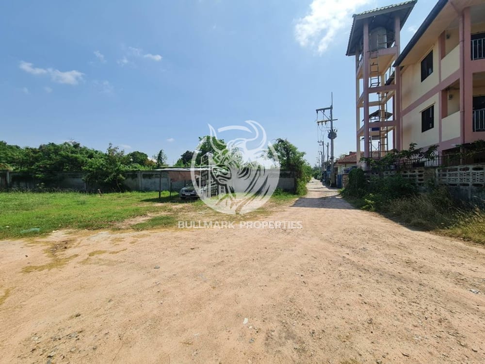 prime-land-for-sale-in-south-pattaya-17000000-bath-per-rai-great-location-near-public-transportation-bml1527