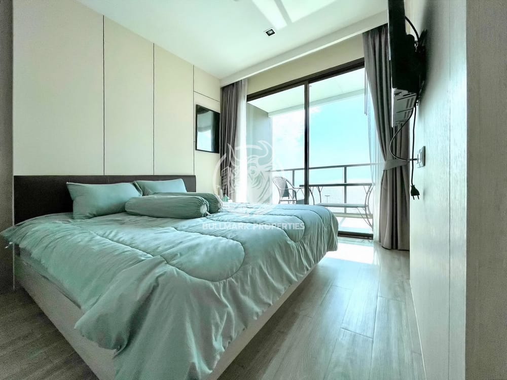 stunning-1-bedroom-beachfront-condo-for-sale-at-aeras-in-jomtien-pattaya-bmc1528