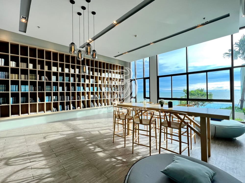 stunning-1-bedroom-beachfront-condo-for-sale-at-aeras-in-jomtien-pattaya-bmc1528