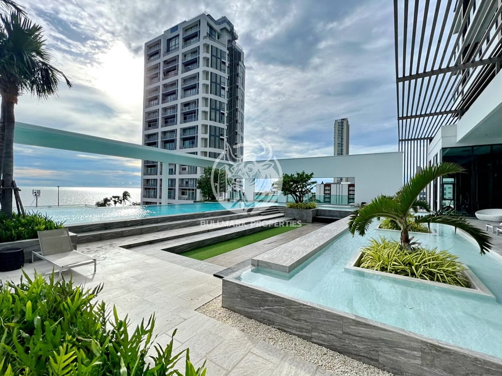 stunning-1-bedroom-beachfront-condo-for-sale-at-aeras-in-jomtien-pattaya-bmc1528