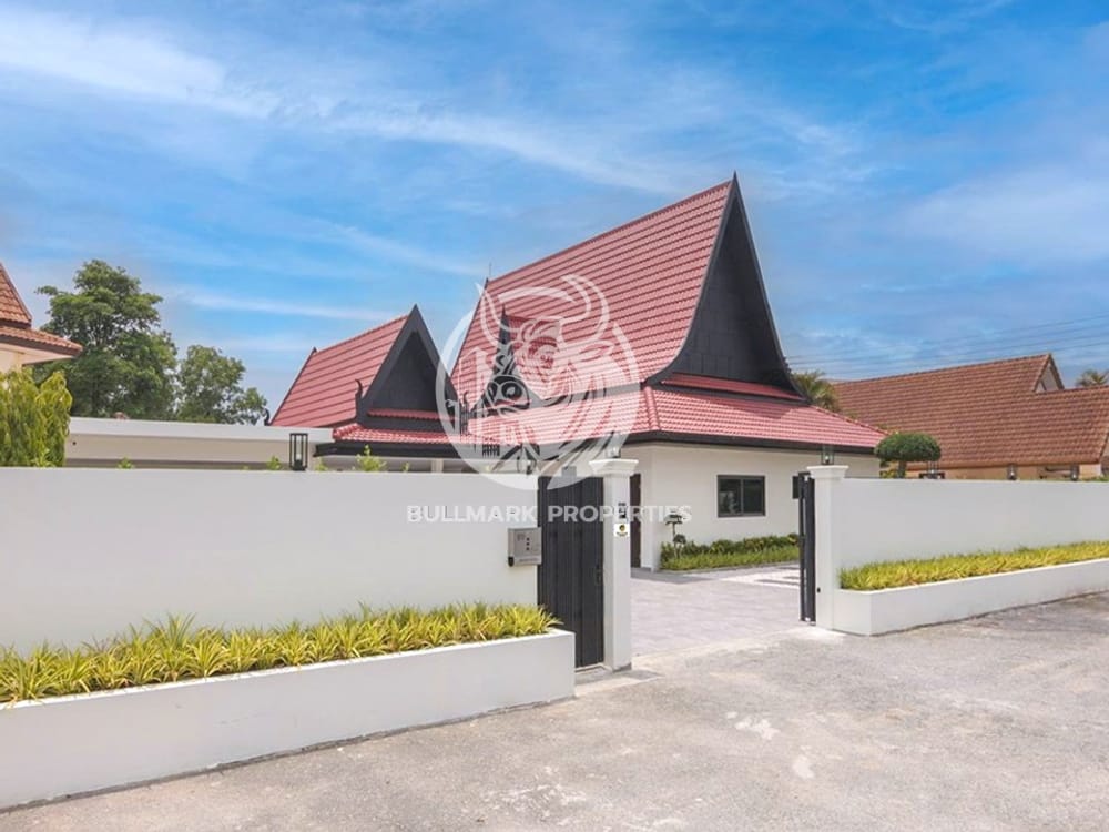 stunning-4-bedroom-pool-villa-for-sale-in-east-pattaya-bmh1547