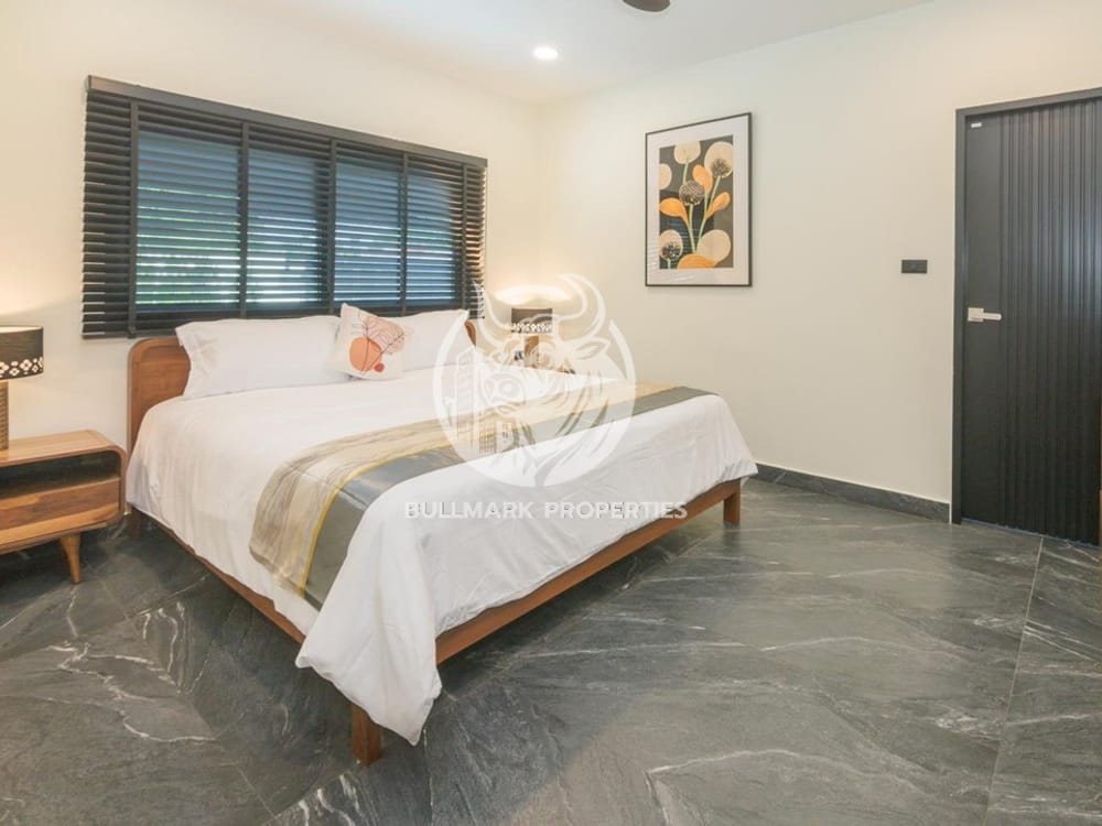 stunning-4-bedroom-pool-villa-for-sale-in-east-pattaya-bmh1547