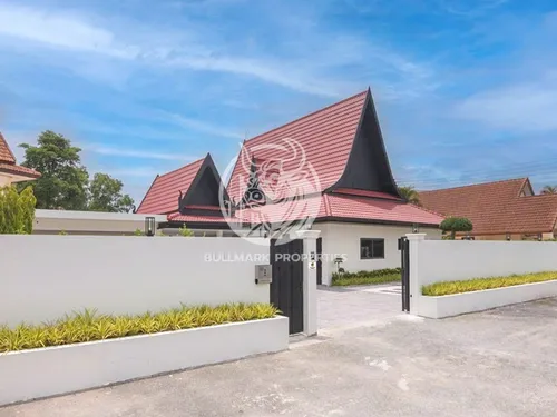 stunning-4-bedroom-pool-villa-for-sale-in-east-pattaya-bmh1547