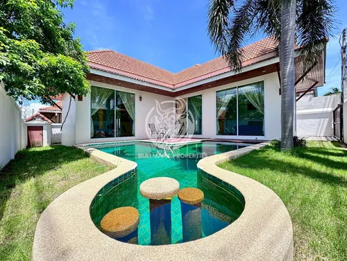 charming-2-bedroom-house-for-rent-in-ad-house-east-pattaya-convenient-public-transportation-access-bmh1566