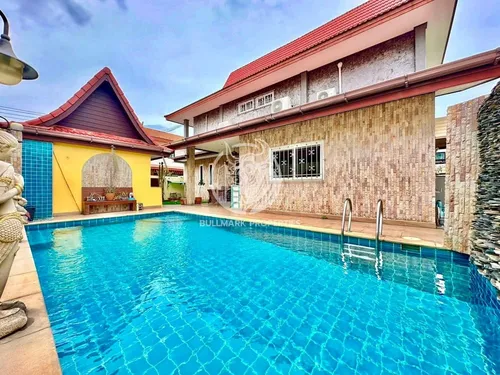 charming-3-bedroom-pet-friendly-house-for-rent-in-east-pattaya-ideal-location-with-convenient-public-transport-bmh1579