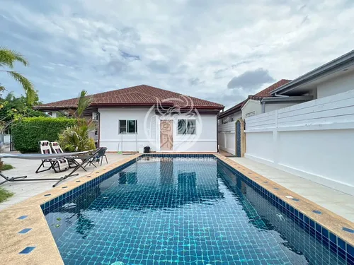 charming-3-bedroom-house-for-rent-in-pattaya-tropical-village-phase-2-convenient-east-pattaya-location-bmh1144