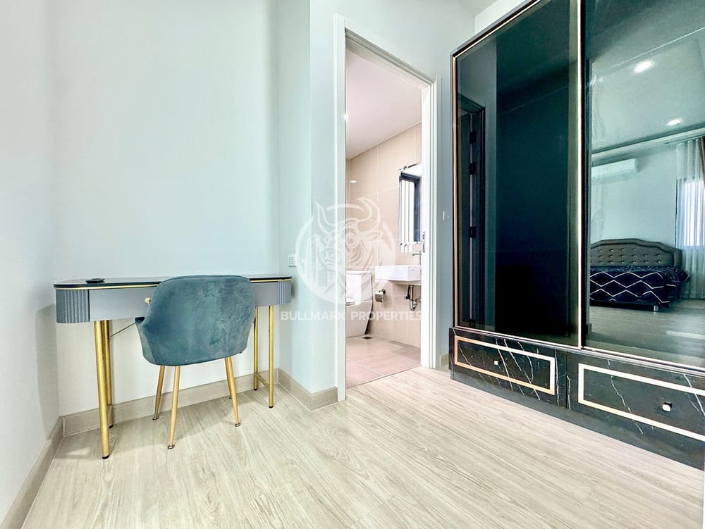 charming-3-bedroom-house-for-rent-at-the-palm-parco-easy-access-to-public-transportation-bmh1603