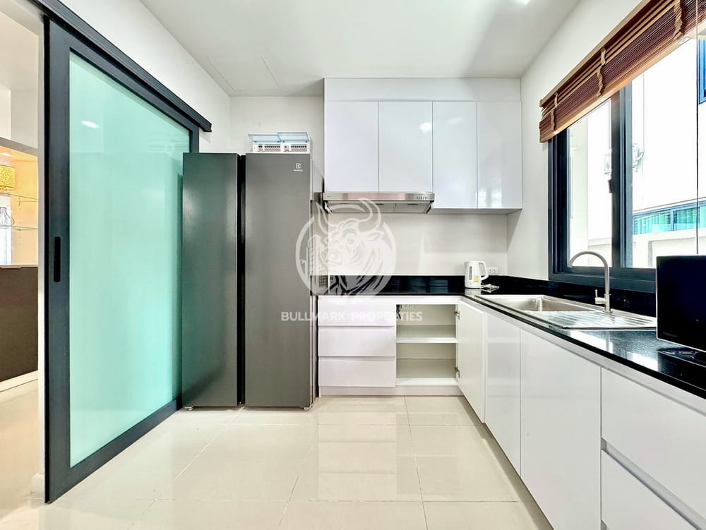 charming-3-bedroom-house-for-rent-at-the-palm-parco-easy-access-to-public-transportation-bmh1603