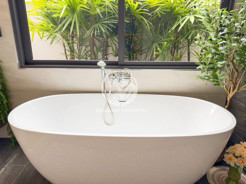 charming-3-bedroom-pool-villa-for-sale-pet-friendly-and-close-to-public-transportation-bmh1665