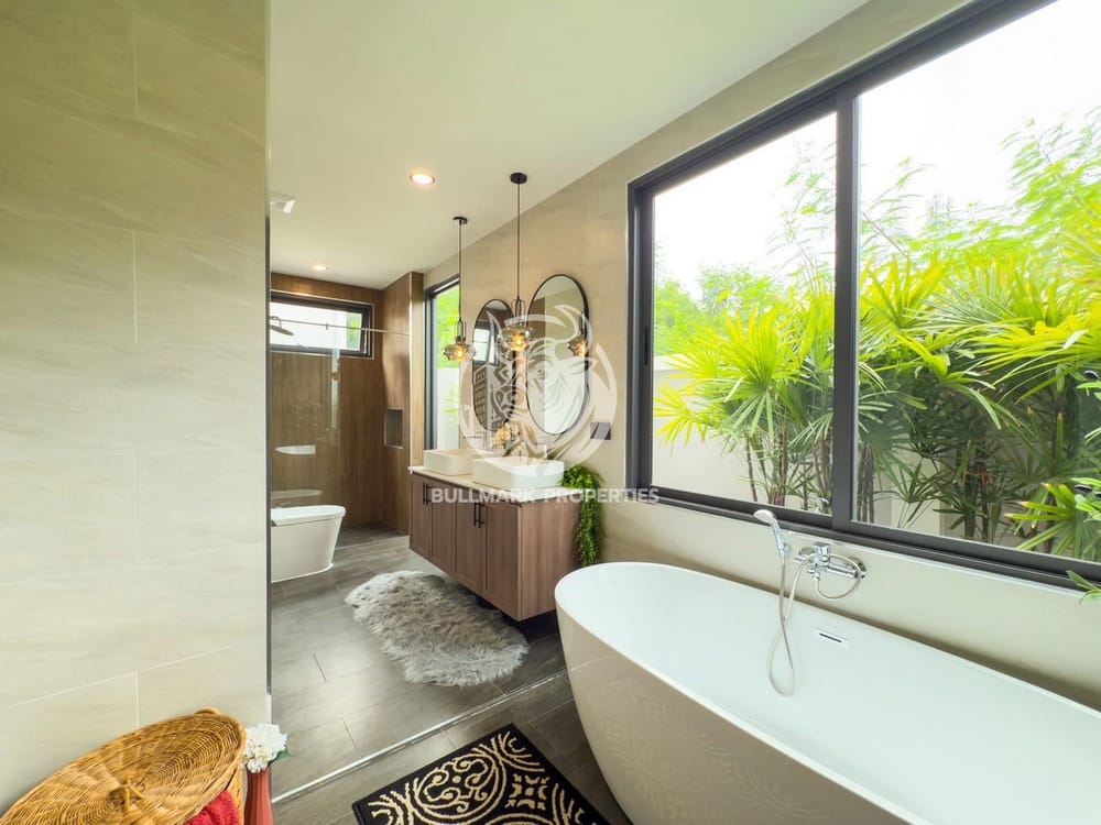 charming-3-bedroom-pool-villa-for-sale-pet-friendly-and-close-to-public-transportation-bmh1665