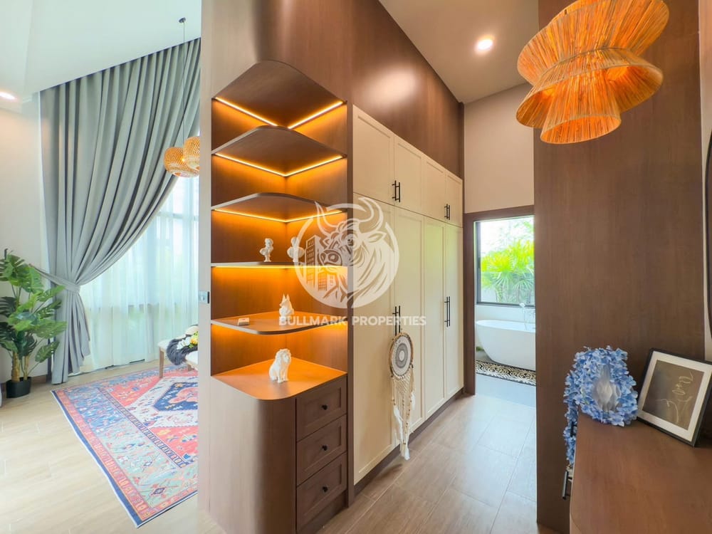 charming-3-bedroom-pool-villa-for-sale-pet-friendly-and-close-to-public-transportation-bmh1665