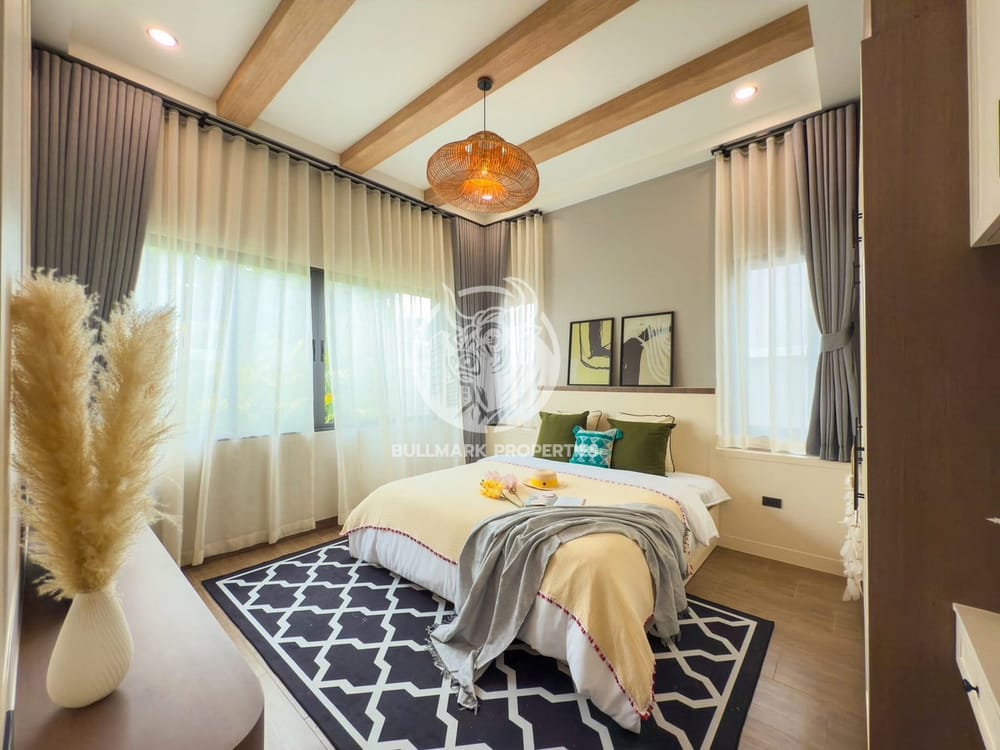 charming-3-bedroom-pool-villa-for-sale-pet-friendly-and-close-to-public-transportation-bmh1665