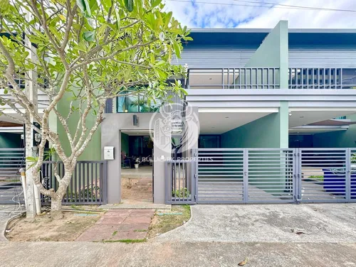 3-bedroom-house-for-rent-at-chateau-dale-residence-in-east-pattaya-bmh1709