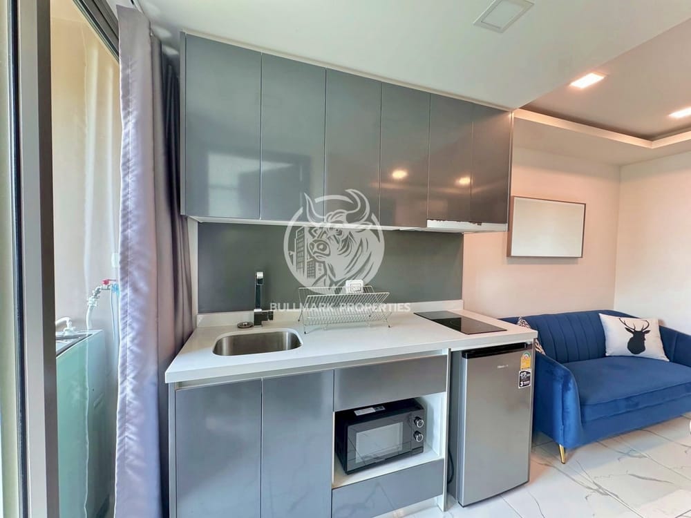 city-view-1-bedroom-condo-for-rent-at-arcadia-center-suites-pattaya-pratumnak-bmc1792