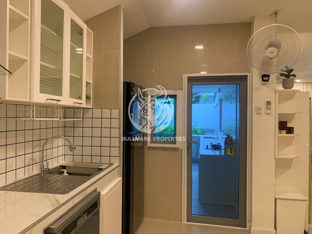 spacious-3-bedroom-house-for-rent-in-uraiwan-park-view-east-pattaya-bmh1796
