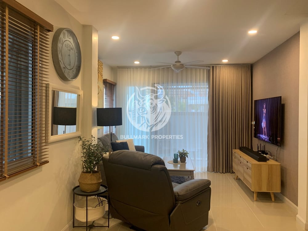 spacious-3-bedroom-house-for-rent-in-uraiwan-park-view-east-pattaya-bmh1796