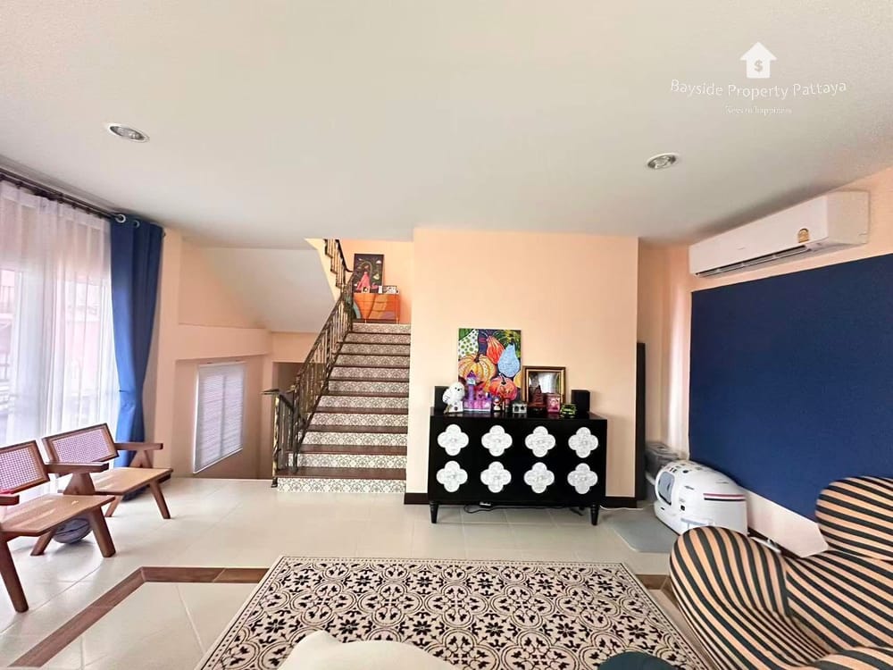 Geräumiges Haus mit 3 Schlafzimmern & Klimaanlage in East Pattaya zu verkaufen 7