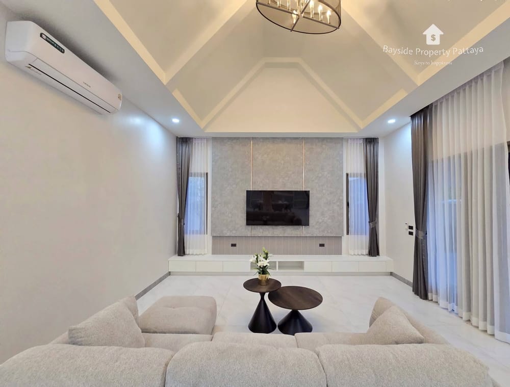 Stunning 3-Bedroom Pool Villa for Sale in Nordic Park Hill, Pratumnak 9