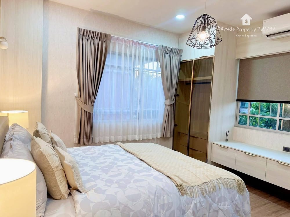 Luxury Villa for Sale in Na Kluea, Pattaya - 4 Bedrooms with Air Conditioning 5