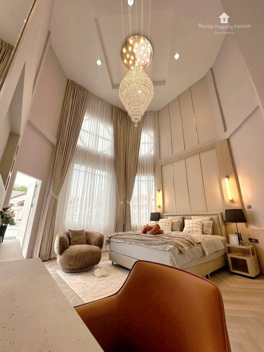 Luxury Villa for Sale in Na Kluea, Pattaya - 4 Bedrooms with Air Conditioning 11